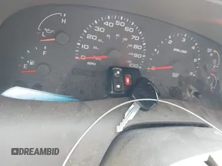 2003 Ford Excursion Limited с VIN 1FMNU43S83EC62057, выставлен на аукционе IAAI как лот 42392383 с пробегом 166 670 миль миль и . История ставок и продаж доступна на DreamBid. Изображение 11.