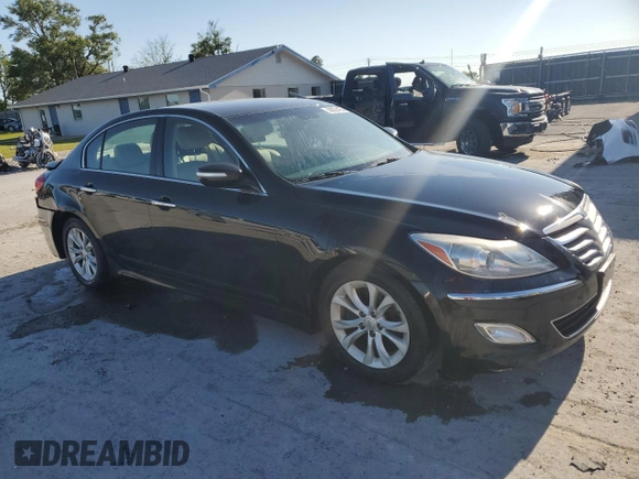 2013 Hyundai Genesis 3.8L z VIN KMHGC4DD5DU235658, wystawiony jako Copart lot #58000435 z przebiegiem 131 702 mil mil oraz Szkoda całkowita • Salvage title. Historia ofert i sprzedaży dostępna na DreamBid. Obrazek 4.