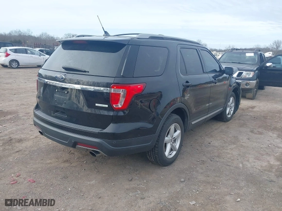 2019 Ford Explorer XLT with VIN 1FM5K7DH8KGA63524, listed as a IAAI auction lot 41600580 with 118,243 mi miles. Bid and sale history available at carsss.com. Image 4.