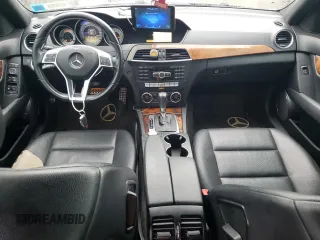 2012 Mercedes-Benz C 250 Sport z VIN WDDGF4HB0CR209206, wystawiony jako Copart lot #56493865 z przebiegiem 98 888 mil mil oraz Szkoda całkowita • Salvage title. Historia ofert i sprzedaży dostępna na DreamBid. Obrazek 8.