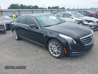 2017 Cadillac CT6 AWD z VIN 1G6KB5RSXHU143016, wystawiony jako IAAI lot #42395441 z przebiegiem 72 050 mil mil oraz . Historia ofert i sprzedaży dostępna na DreamBid. Obrazek 1.