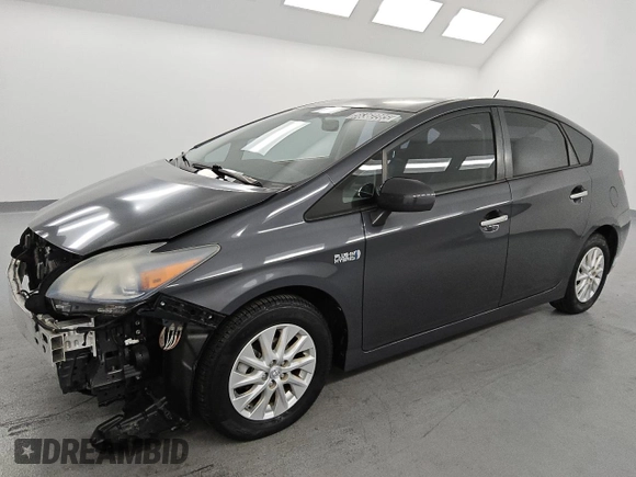 2013 Toyota Prius with VIN JTDKN3DP3D3032786, listed as a Copart auction lot 56362285 with 48,740 mi miles and Clean Title. Bid and sale history available at DreamBid. Image 1.