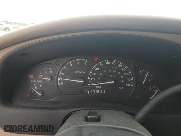 2000 Ford Explorer XLS z VIN 1FMZU62X4YZB47949, wystawiony jako Copart lot #82259804 z przebiegiem 127 673 mil mil oraz Nie do naprawy • Non repairable. Historia ofert i sprzedaży dostępna na DreamBid. Obrazek 9.