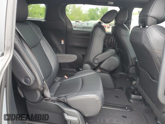 2025 Toyota Sienna XSE z VIN 5TDCSKFC3SS155341, wystawiony jako Copart lot #55633865 z przebiegiem 5 780 mil mil oraz Szkoda całkowita • Salvage title. Historia ofert i sprzedaży dostępna na DreamBid. Obrazek 11.