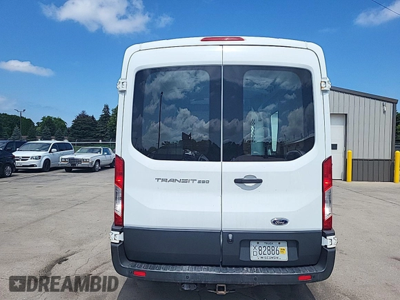 2017 Ford Transit z VIN 1FTYR1CMXHKB25388, wystawiony jako IAAI lot #42733820 z przebiegiem 360 508 mil mil oraz . Historia ofert i sprzedaży dostępna na DreamBid. Obrazek 28.