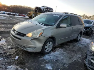 2005 Toyota Sienna XLE with VIN 5TDZA22C45S255990, listed as a Copart auction lot 88628125 with 110,369 mi miles and Salvage Title. Bid and sale history available at carsss.com. Image 1.
