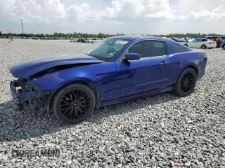 2014 Ford Mustang V6 z VIN 1ZVBP8AM0E5304795, wystawiony jako Copart lot #66622465 z przebiegiem 122 452 mil mil oraz Szkoda całkowita • Salvage title. Historia ofert i sprzedaży dostępna na DreamBid. Obrazek 1.
