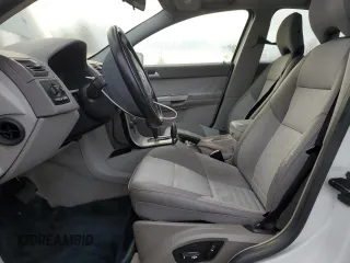 2005 Volvo S40 with VIN YV1MS682152048598, listed as a Copart auction lot 82436234 with 0 mi miles and Clean Title. Bid and sale history available at carsss.com. Image 7.