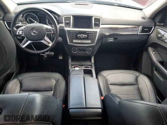 2012 Mercedes-Benz M 550 z VIN 4JGDA7DB9CA049890, wystawiony jako Copart lot #82862974 z przebiegiem 117 355 mil mil oraz Szkoda całkowita • Salvage title. Historia ofert i sprzedaży dostępna na DreamBid. Obrazek 8.