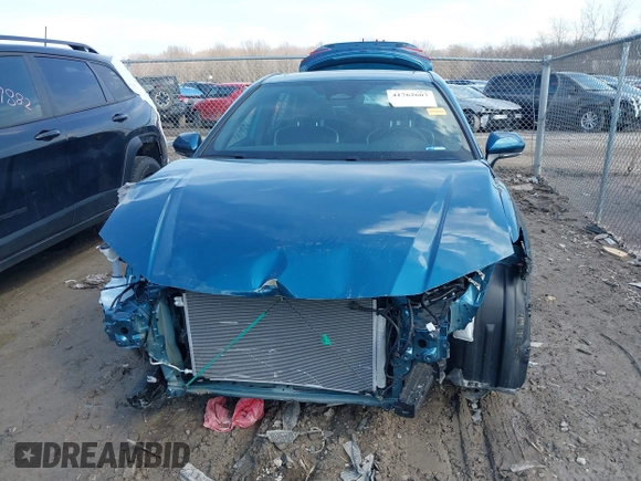 2025 Toyota Camry LE z VIN 4T1DBADK3SU512081, wystawiony jako IAAI lot #41762607 z przebiegiem 6 112 mil mil oraz . Historia ofert i sprzedaży dostępna na DreamBid. Obrazek 6.