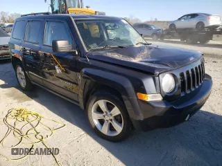 2014 Jeep Patriot Latitude with VIN 1C4NJPFB4ED894010, listed as a Copart auction lot 82109434 with Not Provided miles and Salvage Title. Bid and sale history available at carsss.com. Image 4.