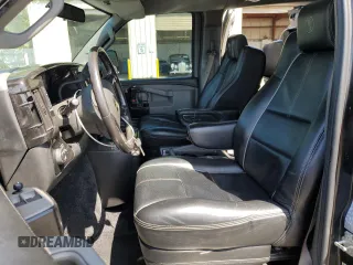 2018 Chevrolet Express Cargo Van with VIN 1GCWGBFG5J1242705, listed as a Copart auction lot 55627615 with 77,611 mi miles and Clean Title. Bid and sale history available at carsss.com. Image 7.