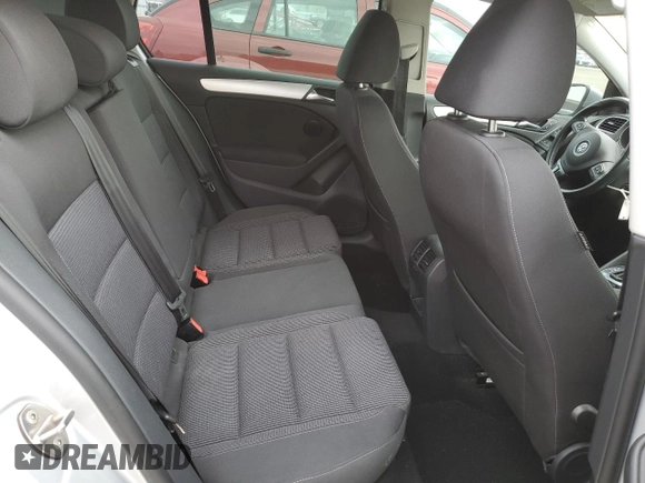 2013 Volkswagen Golf с VIN WVWDA7AJ3DW133630, выставлен на аукционе Copart как лот 54122125 с пробегом 102 563 миль миль и Списание • Salvage title. История ставок и продаж доступна на DreamBid. Изображение 10.