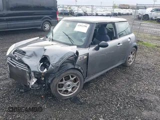 2004 MINI Hardtop S z VIN WMWRE33434TD88466, wystawiony jako IAAI lot #42012286 z przebiegiem 171 283 mil mil oraz . Historia ofert i sprzedaży dostępna na DreamBid. Obrazek 17.