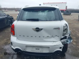 2014 MINI Countryman S with VIN WMWZC3C55EWP52138, listed as a IAAI auction lot 40695292 with 83,083 mi miles and . Bid and sale history available at DreamBid. Image 16.