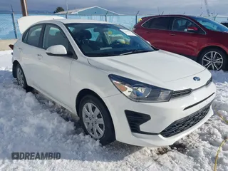 2021 Kia Rio S with VIN 3KPA24AD4ME365026, listed as a IAAI auction lot 41219281 with 81,747 mi miles. Bid and sale history available at carsss.com. Image 1.