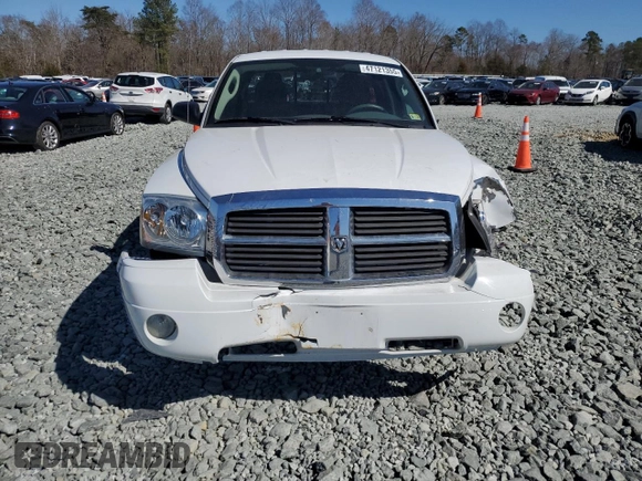 2005 Dodge Dakota SLT with VIN 1D7HW42NX5S305055, listed as a Copart auction lot 47121355 with 161,521 mi miles and Salvage Title. Bid and sale history available at DreamBid. Image 5.