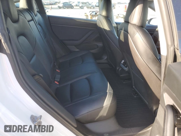 2020 Tesla Model 3 Standard Range Plus z VIN 5YJ3E1EA2LF709170, wystawiony jako Copart lot #47885075 z przebiegiem 126 550 mil mil oraz Szkoda całkowita • Salvage title. Historia ofert i sprzedaży dostępna na DreamBid. Obrazek 10.