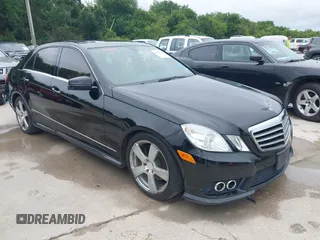 2010 Mercedes-Benz E 350 Luxury z VIN WDDHF5GB1AA188552, wystawiony jako IAAI lot #42488468 z przebiegiem 195 177 mil mil oraz . Historia ofert i sprzedaży dostępna na DreamBid. Obrazek 1.