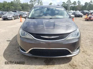 2017 Chrysler Pacifica Limited with VIN 2C4RC1GGXHR644646, listed as a Copart auction lot 63326395 with 85,700 mi miles and Salvage title. Bid and sale history available at DreamBid. Image 5.