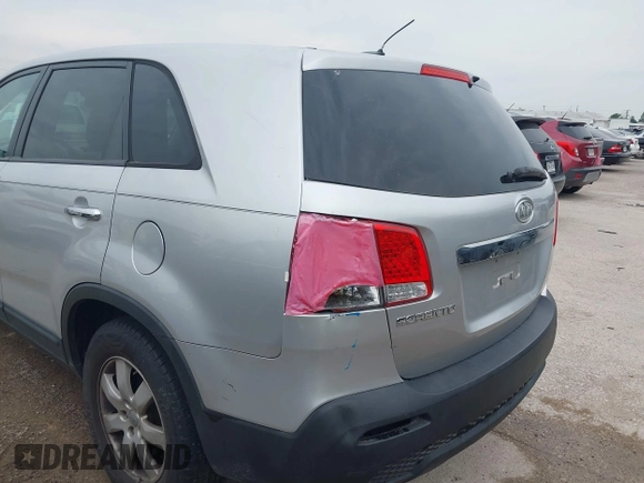 2012 Kia Sorento LX with VIN 5XYKT3A14CG272381, listed as a IAAI auction lot 42077775 with 165,538 mi miles. Bid and sale history available at carsss.com. Image 6.