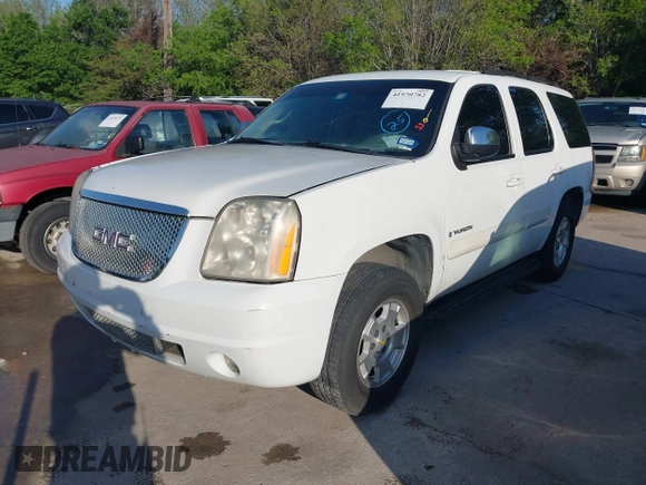 2007 GMC Yukon SLE w/3SA with VIN 1GKFC13C77R312288, listed as a IAAI auction lot 41970782 with 187,968 mi miles. Bid and sale history available at carsss.com. Image 2.
