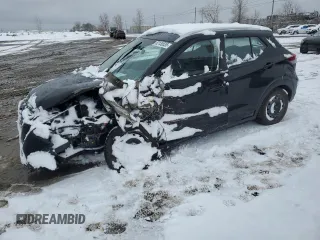 2025 Nissan Kicks SV z VIN 3N1CP5CV4SL472689, wystawiony jako Copart lot #52130535 z przebiegiem 966 mil mil oraz Szkoda całkowita • Salvage title. Historia ofert i sprzedaży dostępna na DreamBid. Obrazek 1.