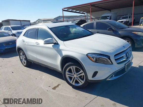 2015 Mercedes-Benz GLA 250 z VIN WDCTG4EB7FJ140389, wystawiony jako IAAI lot #40752551 z przebiegiem 49 294 mil mil oraz . Historia ofert i sprzedaży dostępna na DreamBid. Obrazek 1.