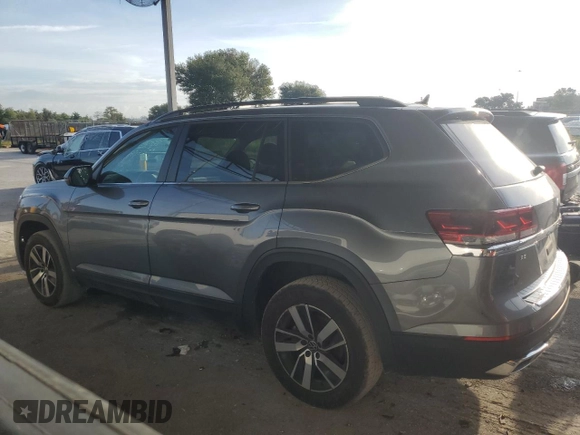 2022 Volkswagen Atlas SE with VIN 1V2DP2CA4NC533230, listed as a Copart auction lot 73013684 with 46,484 mi miles and Clean title. Bid and sale history available at DreamBid. Image 2.