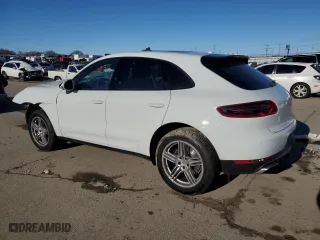2018 Porsche Macan with VIN WP1AA2A52JLB02714, listed as a Copart auction lot 44530285 with 35,790 mi miles and Salvage Title. Bid and sale history available at carsss.com. Image 2.