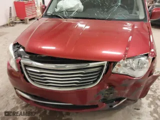 2015 Chrysler Town & Country Touring with VIN 2C4RC1BG1FR618568, listed as a IAAI auction lot 41754678 with 133,532 mi miles. Bid and sale history available at carsss.com. Image 6.