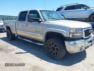 2005 GMC Sierra 2500HD Work Truck with VIN 1GTHC23U95F806475, listed as a IAAI auction lot 42314232 with Not provided miles and . Bid and sale history available at DreamBid. Image 1.