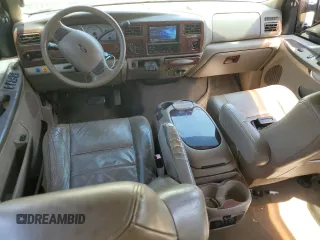 2004 Ford Excursion Limited with VIN 1FMSU43P44EC04527, listed as a Copart auction lot 54671115 with 204,509 mi miles and Clean Title. Bid and sale history available at DreamBid. Image 8.