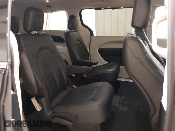 2020 Chrysler Pacifica Touring L with VIN 2C4RC1BG9LR140072, listed as a IAAI auction lot 42199118 with 93,557 mi miles and . Bid and sale history available at DreamBid. Image 8.