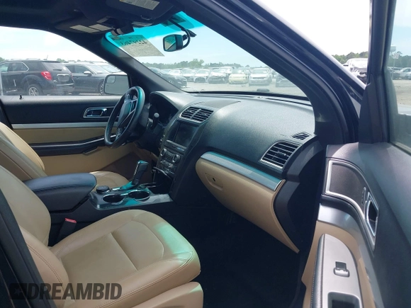 2016 Ford Explorer XLT z VIN 1FM5K8D83GGA47941, wystawiony jako IAAI lot #42297463 z przebiegiem 156 385 mil mil oraz . Historia ofert i sprzedaży dostępna na DreamBid. Obrazek 5.
