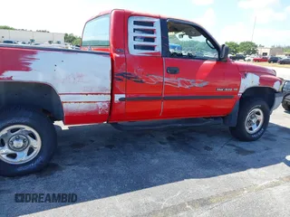 2000 Dodge 1500 with VIN 1B7HF13Z2YJ102259, listed as a IAAI auction lot 41795843 with 123,827 mi miles and . Bid and sale history available at DreamBid. Image 6.