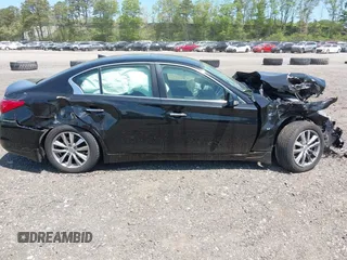 2015 Infiniti Q50 Premium z VIN JN1BV7AR4FM410949, wystawiony jako IAAI lot #42243917 z przebiegiem 56 552 mil mil oraz . Historia ofert i sprzedaży dostępna na DreamBid. Obrazek 13.