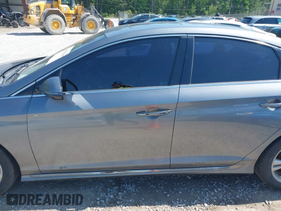 2018 Hyundai Sonata Sport with VIN 5NPE34AFXJH675527, listed as a IAAI auction lot 41996427 with 127,757 mi miles and . Bid and sale history available at carsss.com. Image 14.