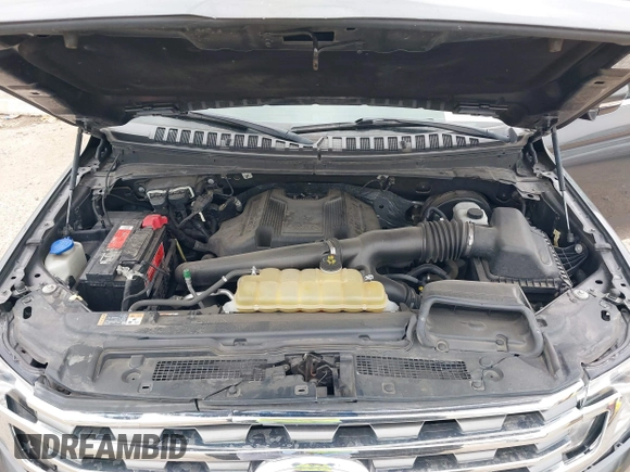 2019 Ford Expedition XLT with VIN 1FMJU1HT7KEA11849, listed as a IAAI auction lot 41727959 with 133,975 mi miles. Bid and sale history available at carsss.com. Image 10.