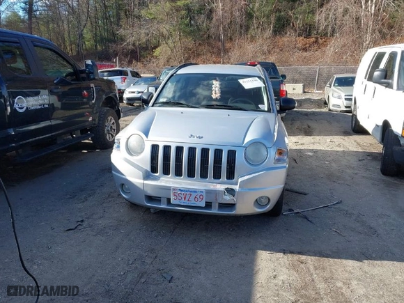 2008 Jeep Compass Sport with VIN 1J8FF47W58D691470, listed as a IAAI auction lot 41251198 with 131,965 mi miles. Bid and sale history available at carsss.com. Image 6.
