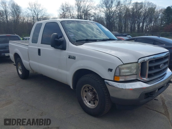 2004 Ford Super Duty F-250 XL with VIN 1FTNX20S54EB44229, listed as a IAAI auction lot 42118078 with 197,719 mi miles. Bid and sale history available at carsss.com. Image 1.