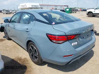 2024 Nissan Sentra SV z VIN 3N1AB8CV5RY272294, wystawiony jako IAAI lot #42353896 z przebiegiem 10 524 mil mil oraz . Historia ofert i sprzedaży dostępna na DreamBid. Obrazek 3.