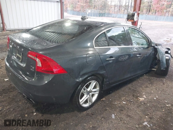 2015 Volvo S60 T5 Platinum with VIN YV1612TM1F1348534, listed as a IAAI auction lot 40961620 with 135,090 mi miles. Bid and sale history available at carsss.com. Image 4.