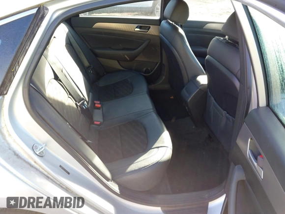 2018 Hyundai Sonata SEL z VIN 5NPE34AF0JH599137, wystawiony jako IAAI lot #41865261 z przebiegiem 63 719 mil mil oraz . Historia ofert i sprzedaży dostępna na DreamBid. Obrazek 8.