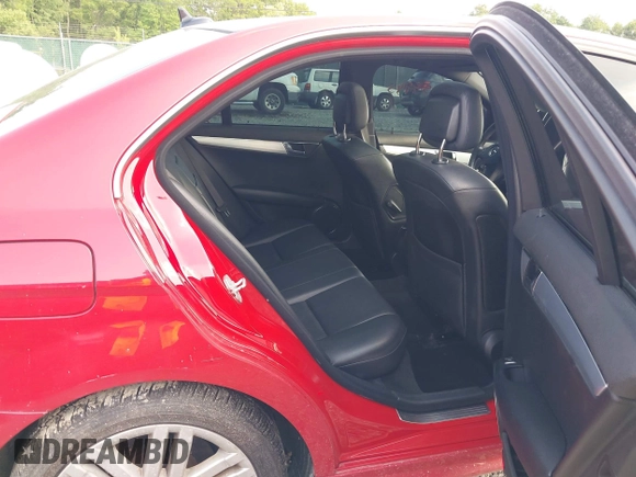 2008 Mercedes-Benz C 300 Sport with VIN WDDGF81X78F103521, listed as a IAAI auction lot 42359943 with 170,584 mi miles and . Bid and sale history available at DreamBid. Image 8.