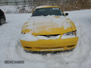 1998 Ford Mustang z VIN 1FAFP4046WF150030, wystawiony jako Copart lot #44960125 z przebiegiem 171 692 mil mil oraz Czysty tytuł • Clean title. Historia ofert i sprzedaży dostępna na DreamBid. Obrazek 5.