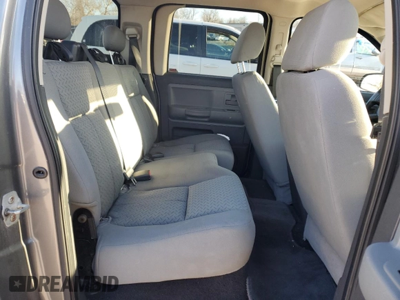 2008 Dodge Dakota SXT z VIN 1D7HW38K48S525576, wystawiony jako Copart lot #84548714 z przebiegiem 107 841 mil mil oraz Szkoda całkowita • Salvage title. Historia ofert i sprzedaży dostępna na DreamBid. Obrazek 10.