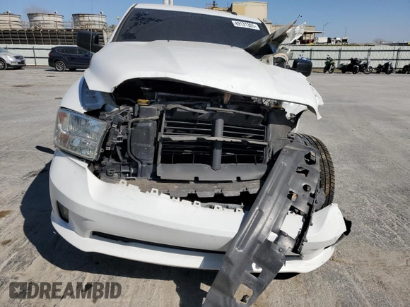 2016 Ram 1500 Express z VIN 3C6JR6AG7GG278061, wystawiony jako Copart lot #49131305 z przebiegiem Nie podano mil oraz Szkoda całkowita • Salvage title. Historia ofert i sprzedaży dostępna na DreamBid. Obrazek 5.