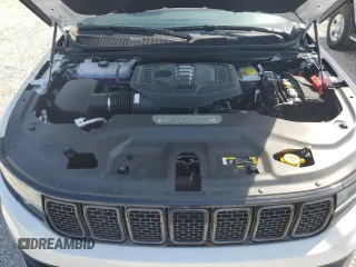 2024 Jeep Wagoneer Series II with VIN 1C4SJSBP6RS140048, listed as a Copart auction lot 68355424 with 94 mi miles and Salvage title. Bid and sale history available at DreamBid. Image 12.