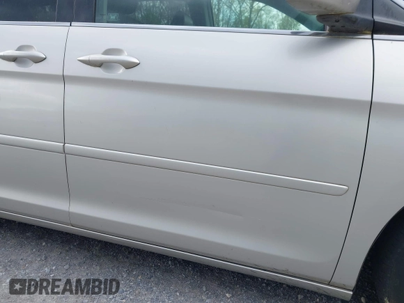 2005 Honda Odyssey EX-L with VIN 5FNRL38795B083325, listed as a IAAI auction lot 42034632 with 183,865 mi miles. Bid and sale history available at carsss.com. Image 17.